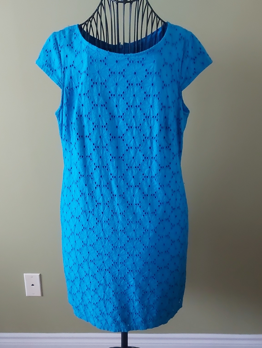 Nine West Bright Blue Eyelet Shift Dress, Size 12